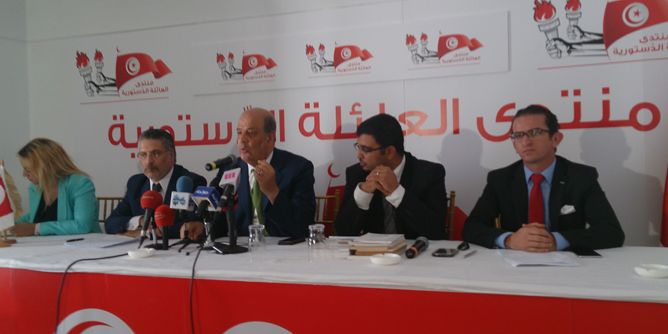 بوادر صراع في الأفق بين قيادات من نداء تونس وقيادات من " العائلة الدستورية " 